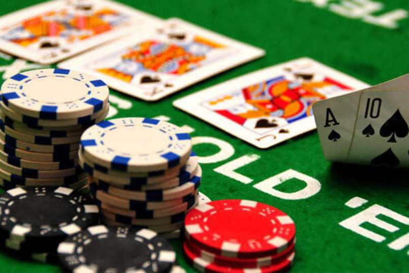 Các loại Bluff trong Poker